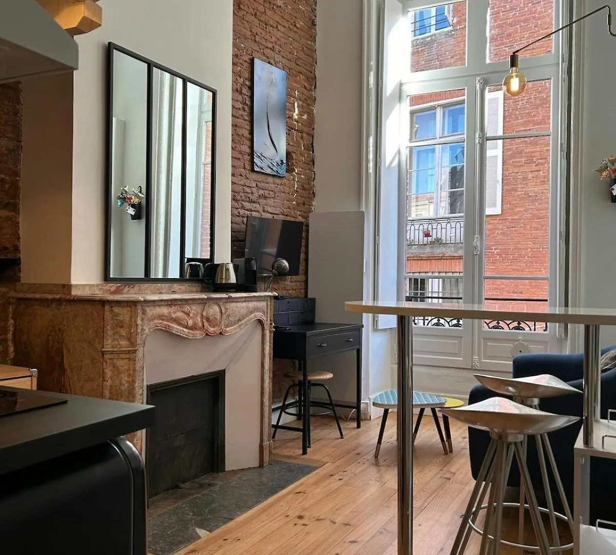 T1Bis-Cosy-Place Salengro-Metro location